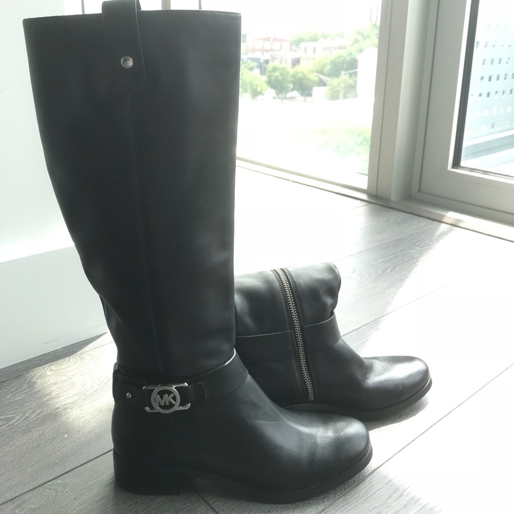 New classic Michael Kors boots. Never worn.